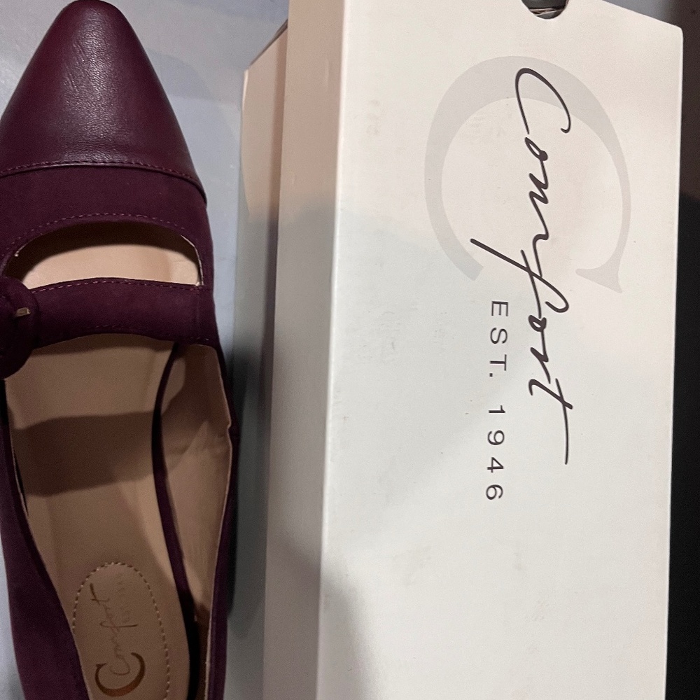Women’s burgundy loafers